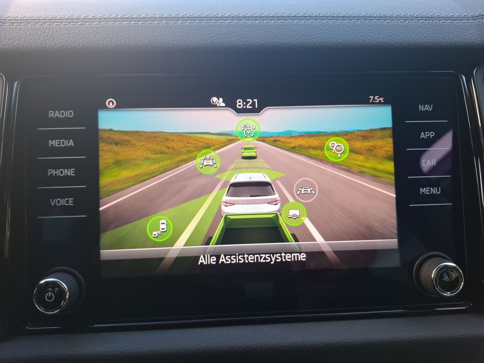 Fahrzeugabbildung SKODA Kodiaq TSI Clever DSG Matrix AHK Navi ACC RFK SH