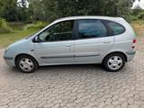 Renault Megane Scénic 1,6 mit Klima TÜV 06... - Renault Megane mit Benzin-Antrieb: Van