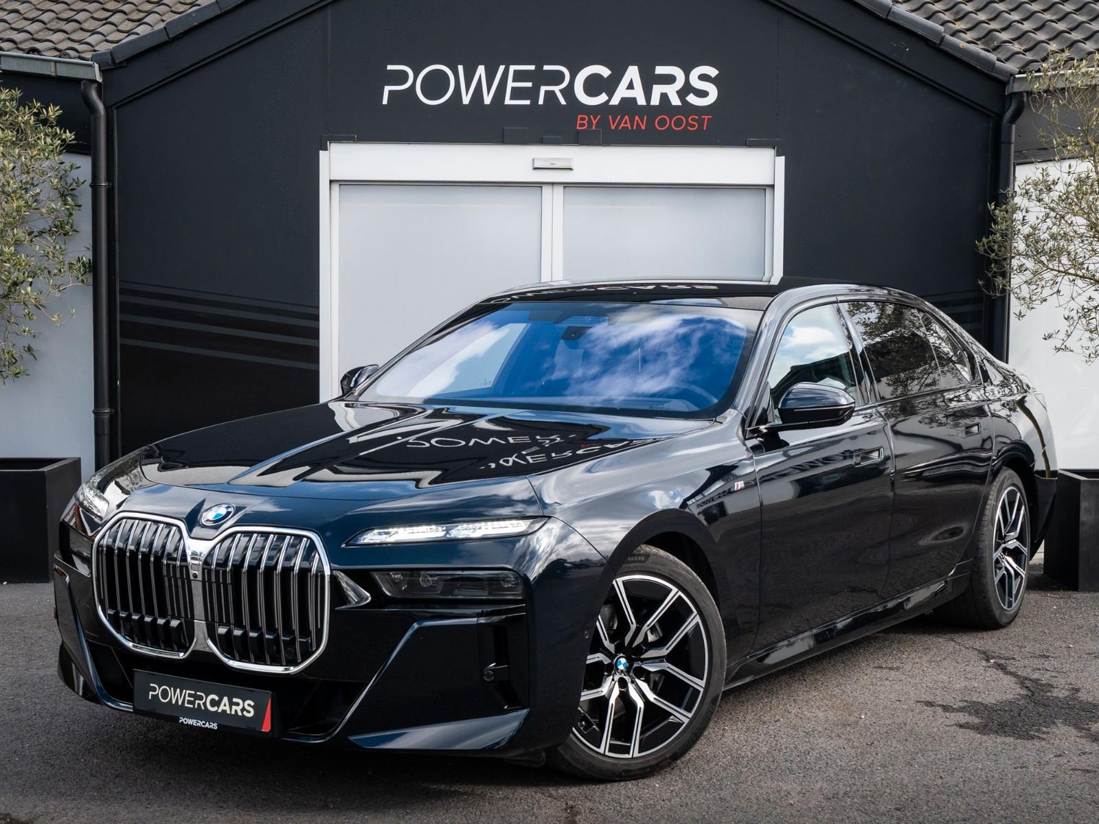BMW 740d xDrive M Sport | Sky Lounge |  Iconic Glow
