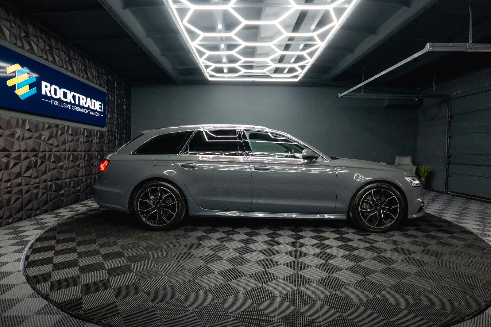 Fahrzeugabbildung Audi A6 Avant 3.0 TDI quattro Competition MTM 380PS