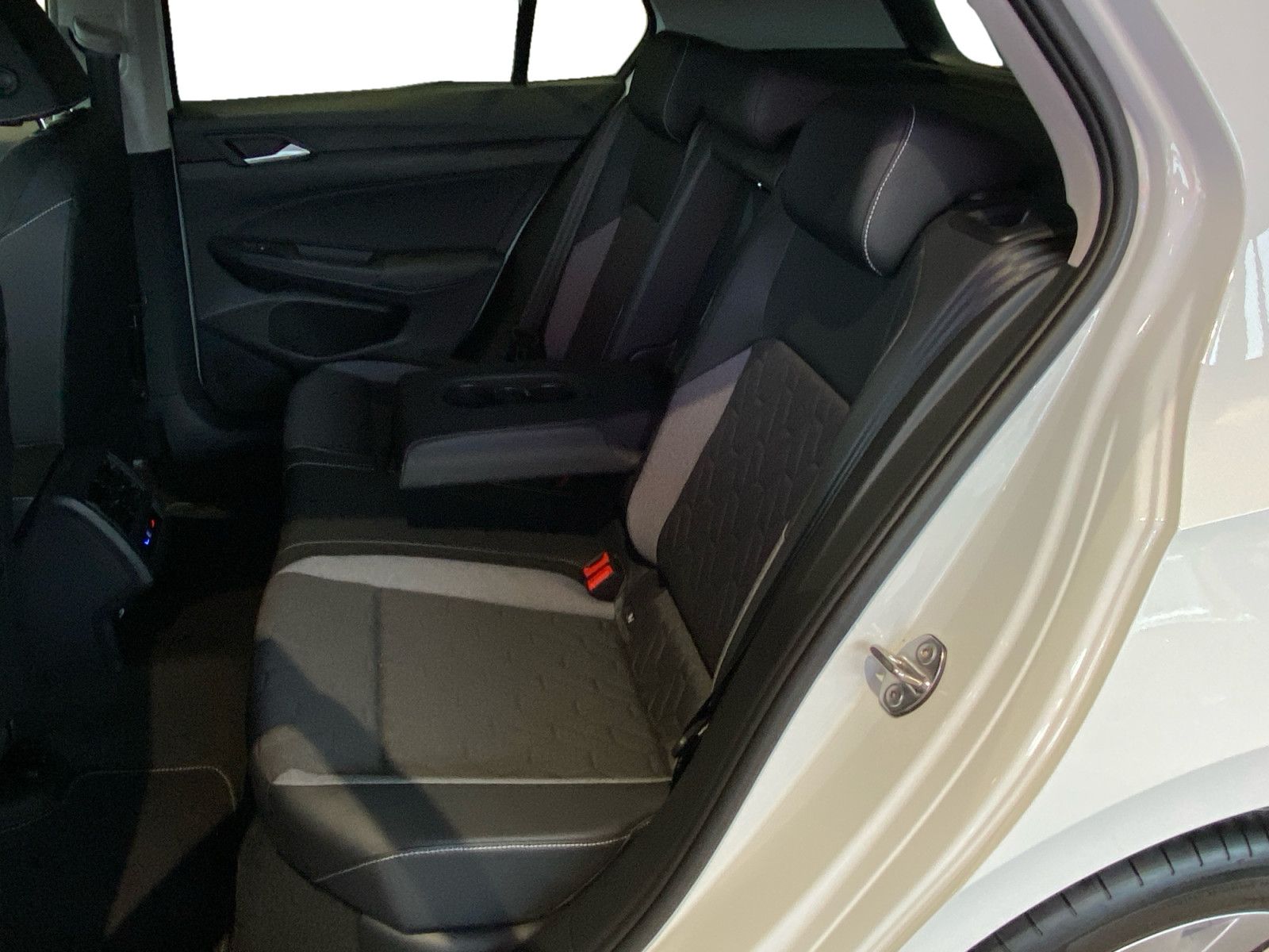Volkswagen Golf Life Goal 1,5 l eTSI 85 kW(116 PS) M+S Kam foto 11