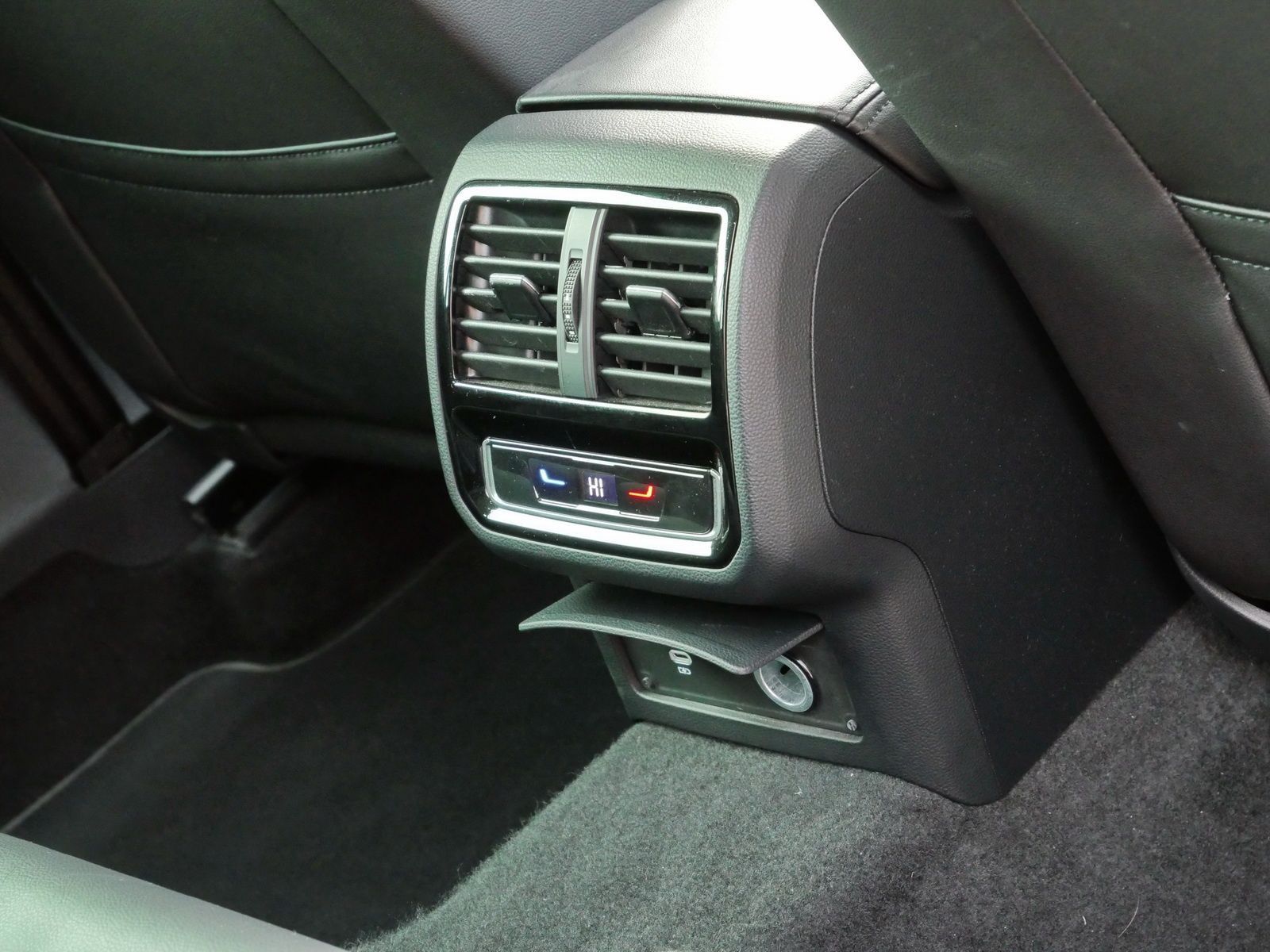 Volkswagen Passat Variant - Bild 17