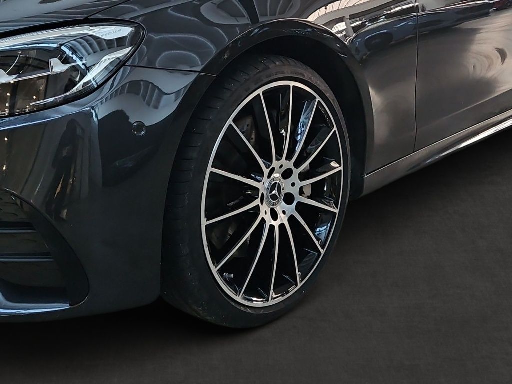 Fahrzeugabbildung Mercedes-Benz E 400 dT 4M AMG AHK HUD Airmatic Sitzklim Massag