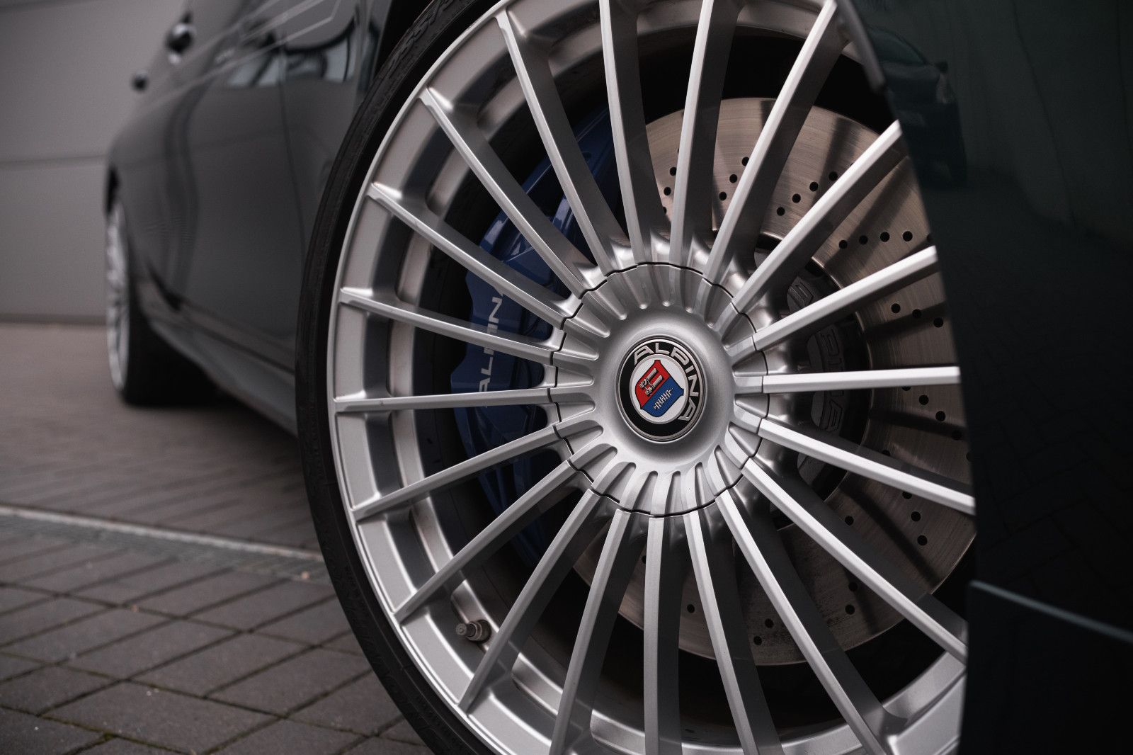 Fahrzeugabbildung ALPINA D3 S Touring-Pano-HarmanKardon-InnoPaket-20Zoll