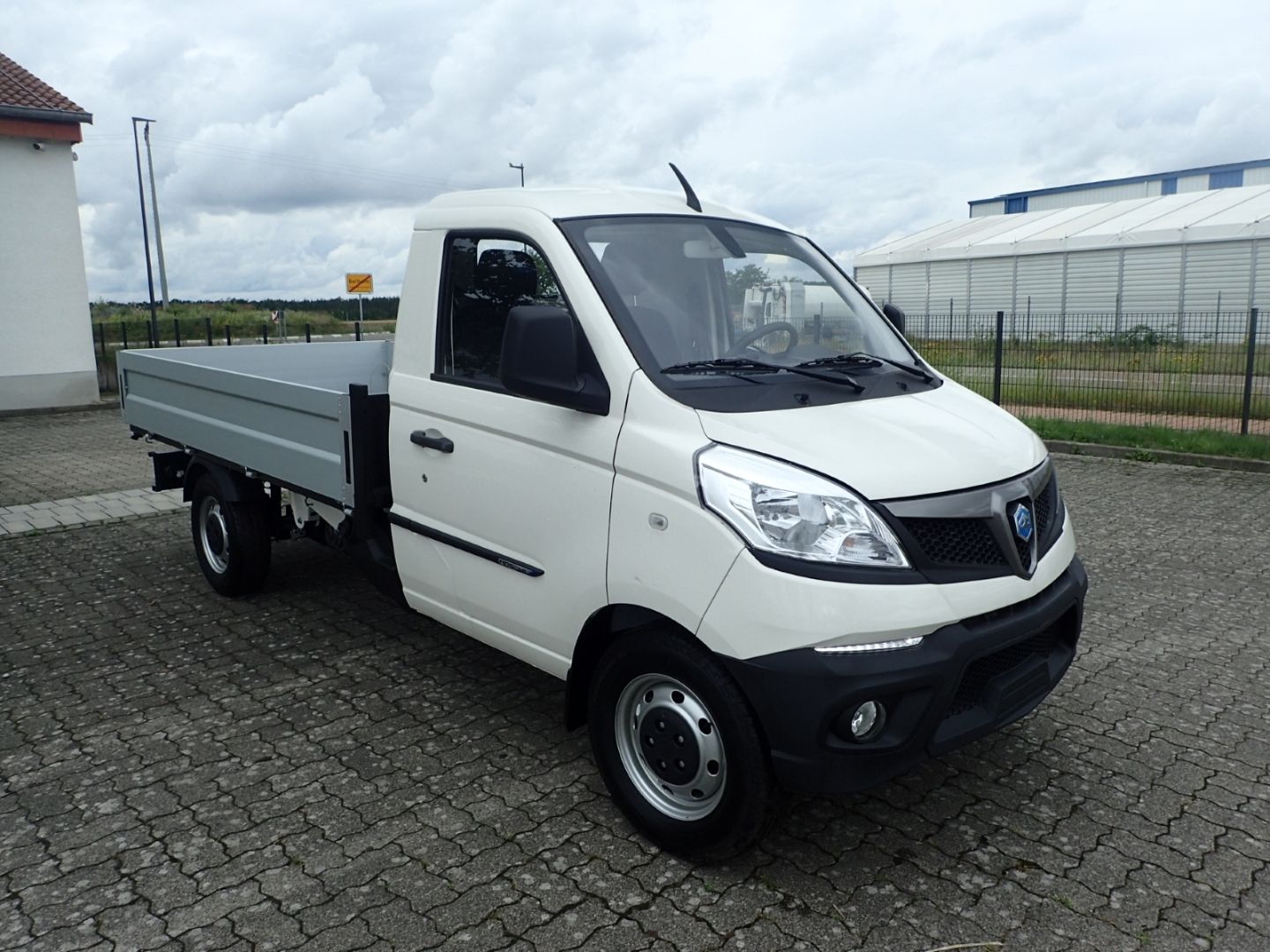 Fahrzeugabbildung Piaggio Porter NP6 Singlewheel Pick-up 2,8m Ladefläche L