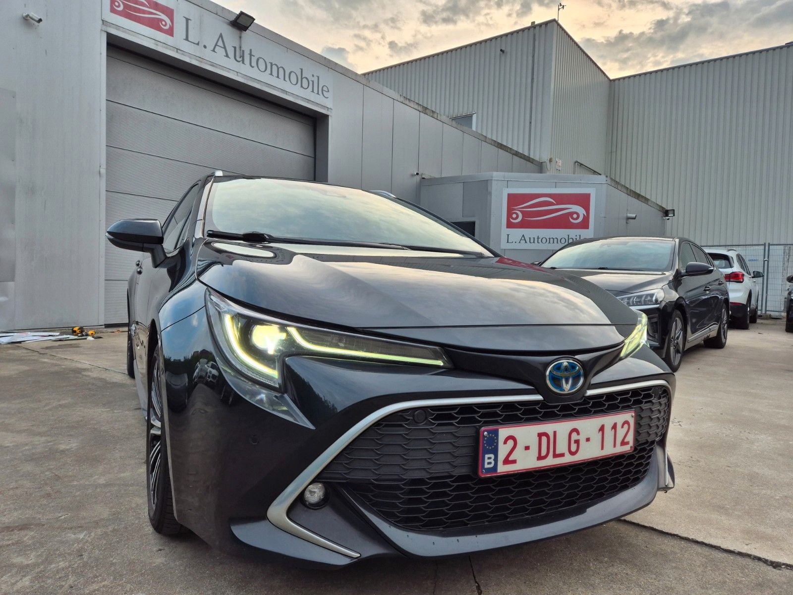 Toyota Corolla SW / 1.8i AUTO / HEV HYBRID / PACK SPORT imagem 3