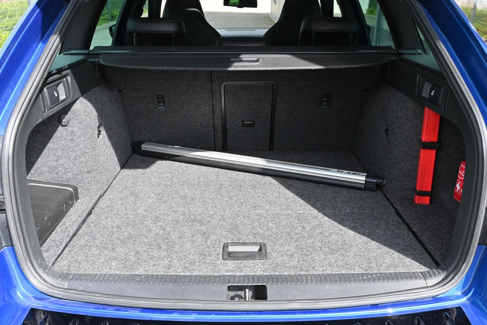 Fahrzeugabbildung SKODA Octavia 2.0 TDI Green tec DSG RS Combi °AHK°STHZ