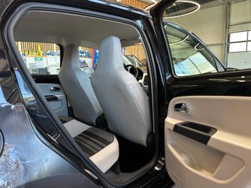 MYAUTOCENTER – Gebraucht- und Jahreswagen mit Werkstattservice in Pfaffenhofen Seat Mii Style Salsa *NAVI*PDC*KLIMA*SportLenkrad*