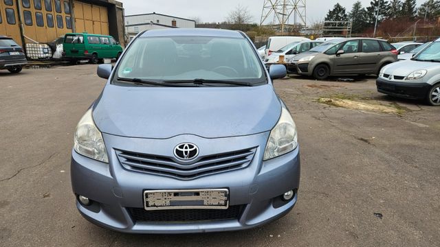 Toyota Verso Life