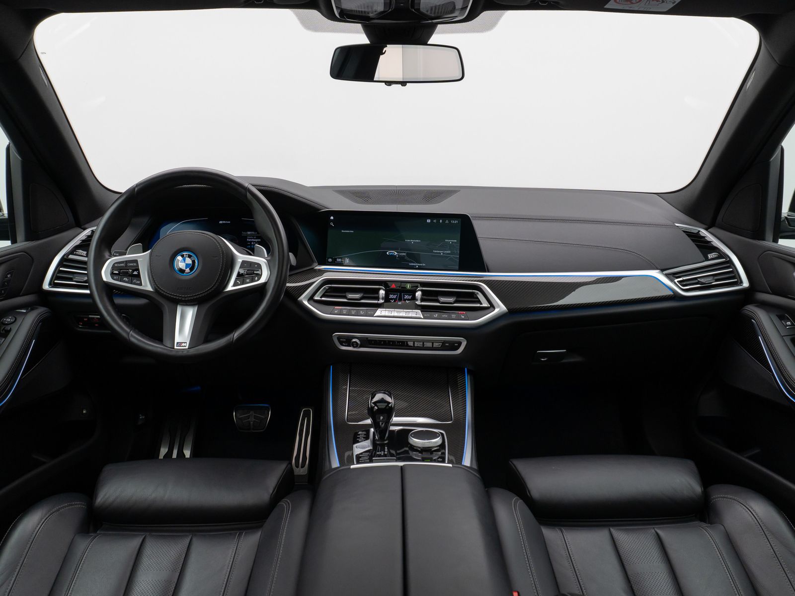 Fahrzeugabbildung BMW X5 xD45e M Sport Panorama Laser 360°HUD DAB HiFi