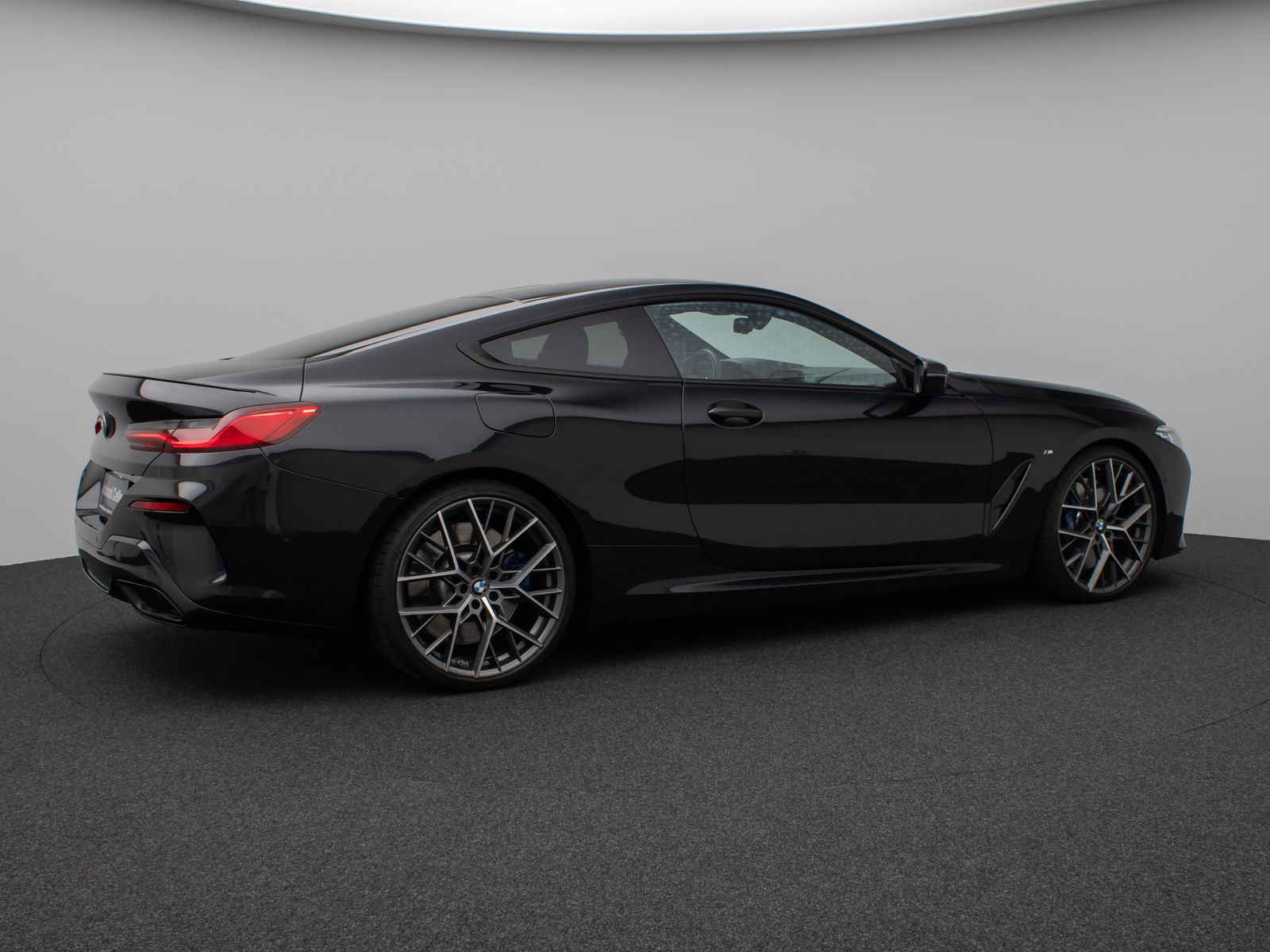 Fahrzeugabbildung BMW M850i xD Kamera HUD DAB H/K ACC SoftCl DisplKey