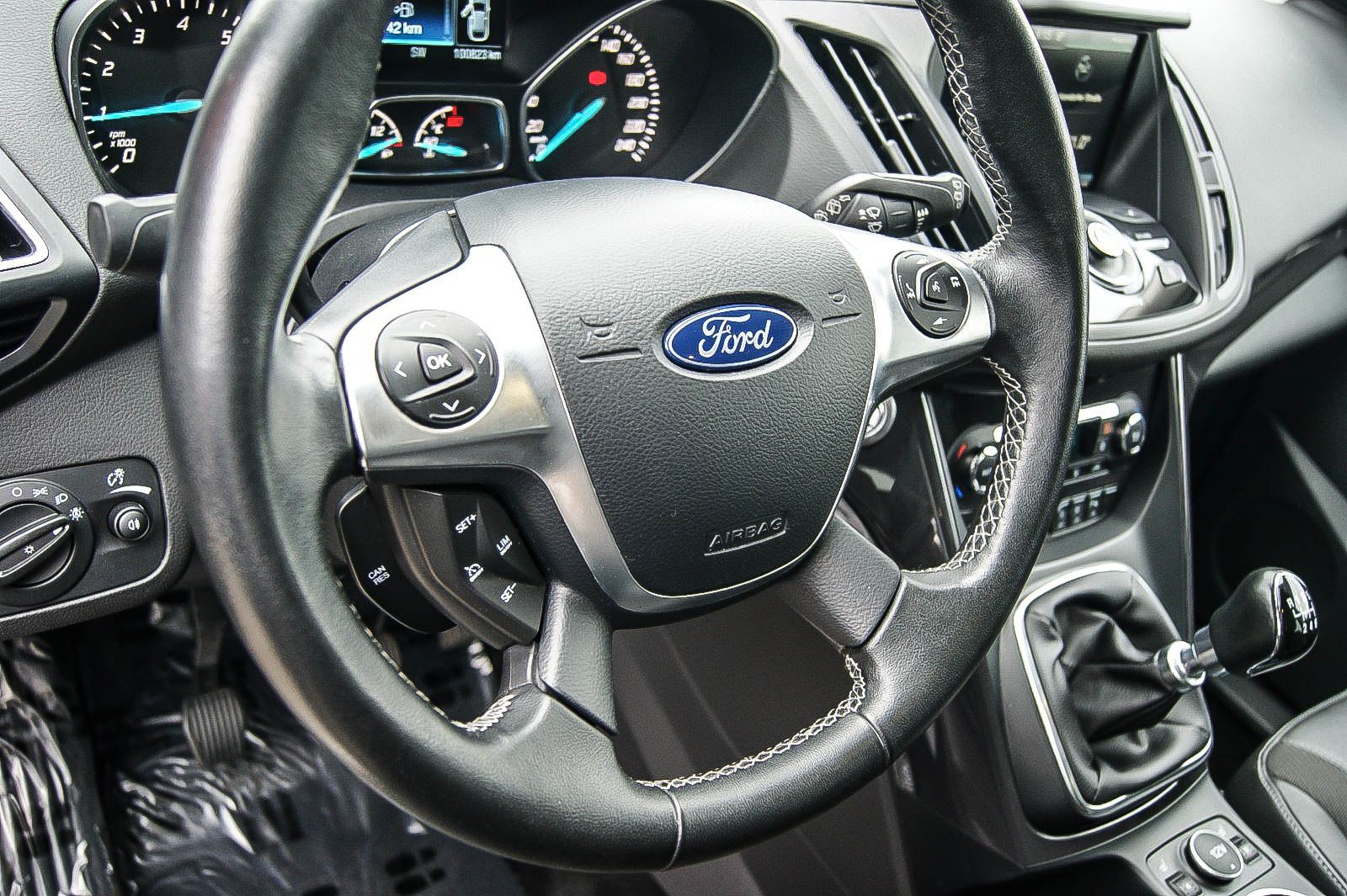Fahrzeugabbildung Ford Kuga 1.5EcoBoost Individual XENON NAVIGATION 1HD
