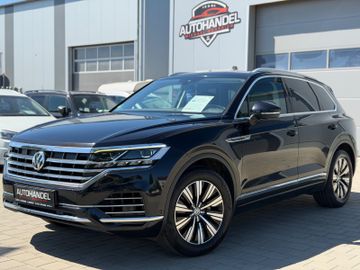 Volkswagen Touareg - 1