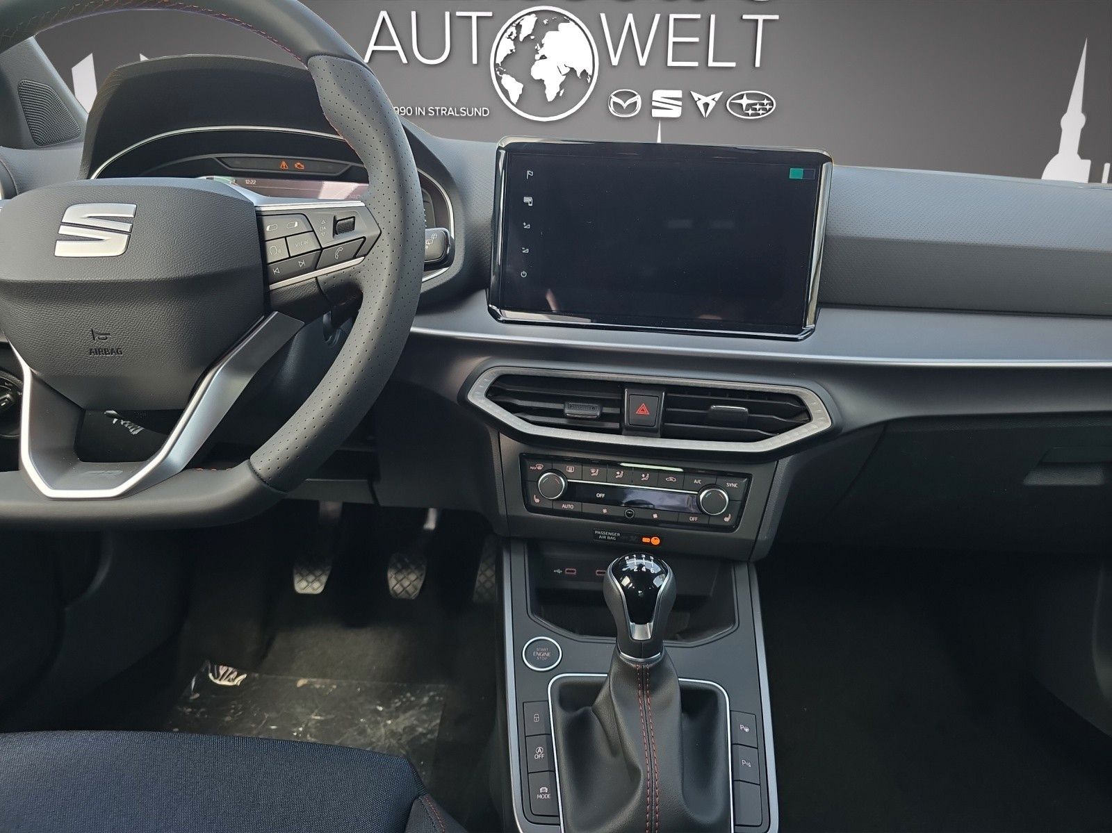 Fahrzeugabbildung SEAT Arona FR BlackEdition 1.0 TSi DSG LED/NAVI/TOT