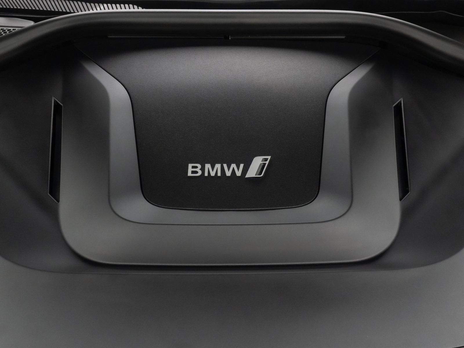 Fahrzeugabbildung BMW iX3 IMPRESSIVE H/K 360&deg;Panorma HUD DAB Sport 20"