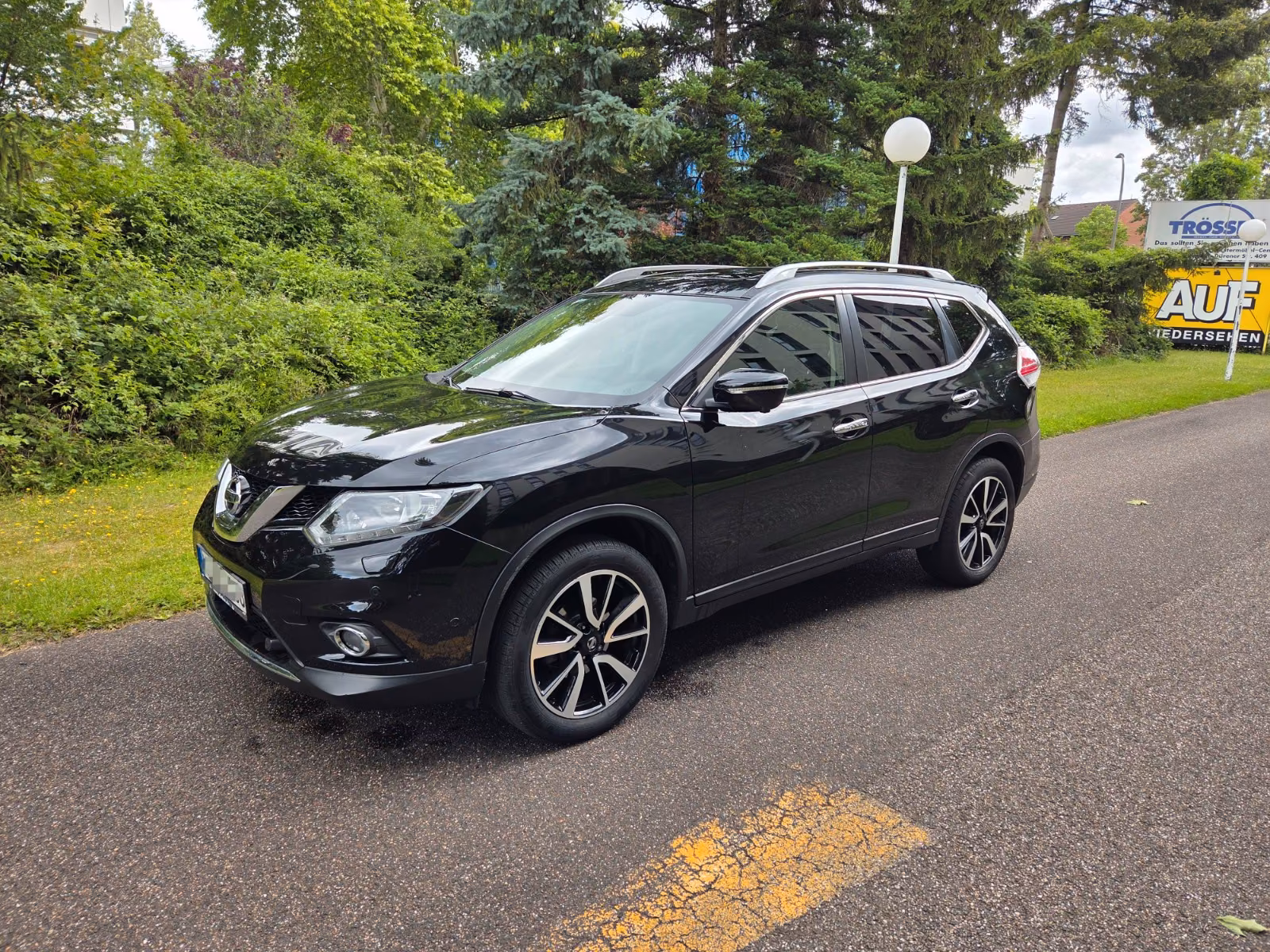 Nissan 4x4 Scheckheft PANO 360° Kamera Navi Klimaaut.