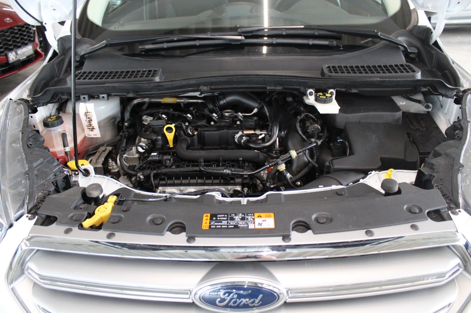 Fahrzeugabbildung Ford Kuga TREND KLIMA AHK WinterPaket Allwetter