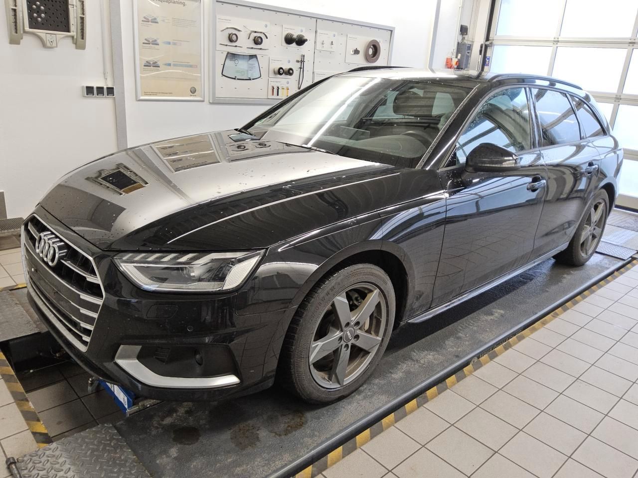 Audi A4 Avant 40 TDI S tronic S line Matrix|LED|Navi imagem 3