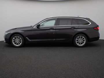 Fahrzeugabbildung BMW 520d xDr Tour AHK HUD HIFI ACC Komfortzug.