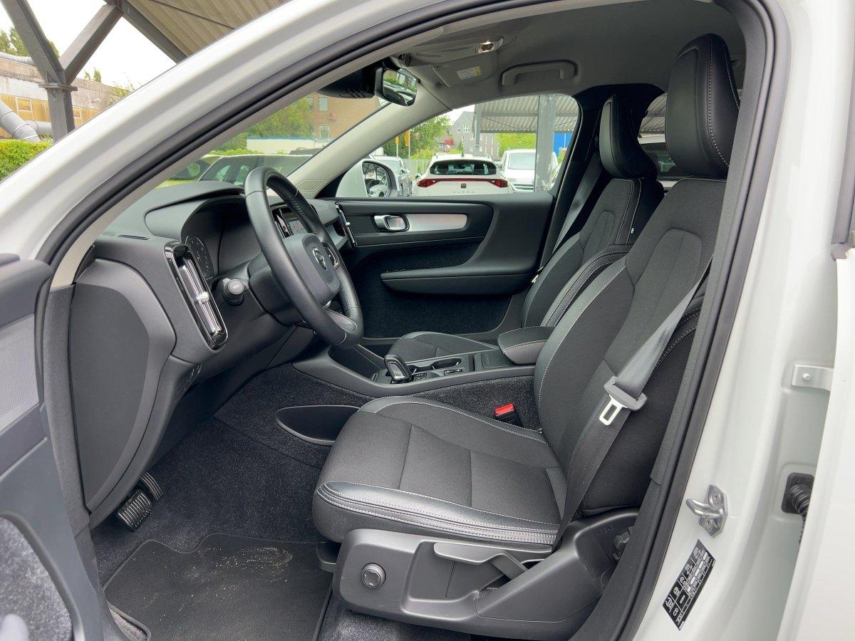 Volvo XC 40 Momentum Pro T3 2WD LED+NAVI+APP+RFK+STH+L