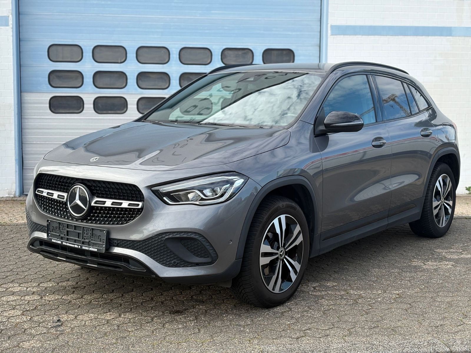 MERCEDES-BENZ GLA 200 d/Navi/Leder/Kamera/PDC/Tempo