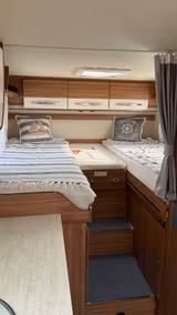 Carado T337 - Carado Teilintegrierter