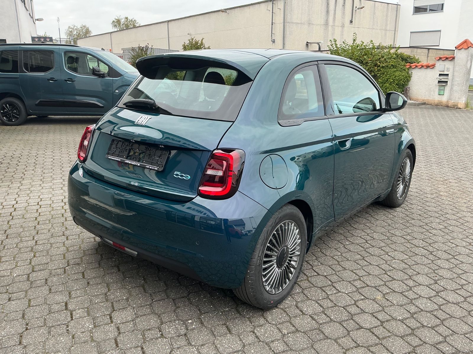 Fiat 500e Icon Limousine 42 kWh *SH/NAV/Keyless/PDC* imagem 3