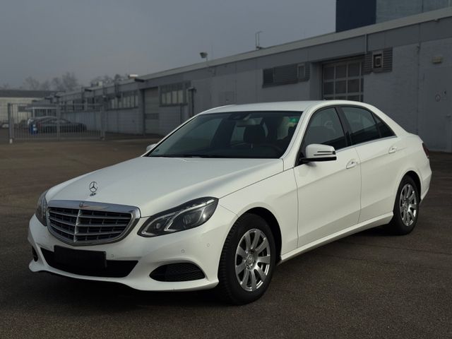 Mercedes-Benz E220 CDI Lim. BlueEfficiency LED Navi Facelift