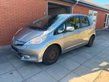 Honda Jazz Hybrid - Honda Jazz aus 2012 mit Benzin-Antrieb: Kleinwagen