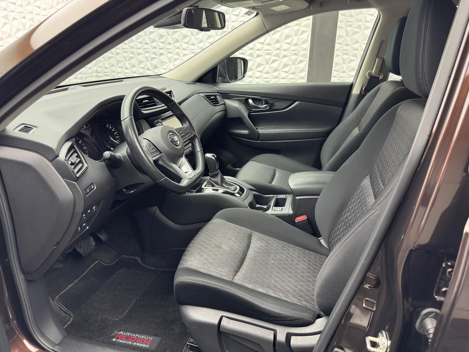Fahrzeugabbildung Nissan X-Trail 1.3 DIG-T/N-CONNECTA/PANO/AHK/DSG/1.HAND