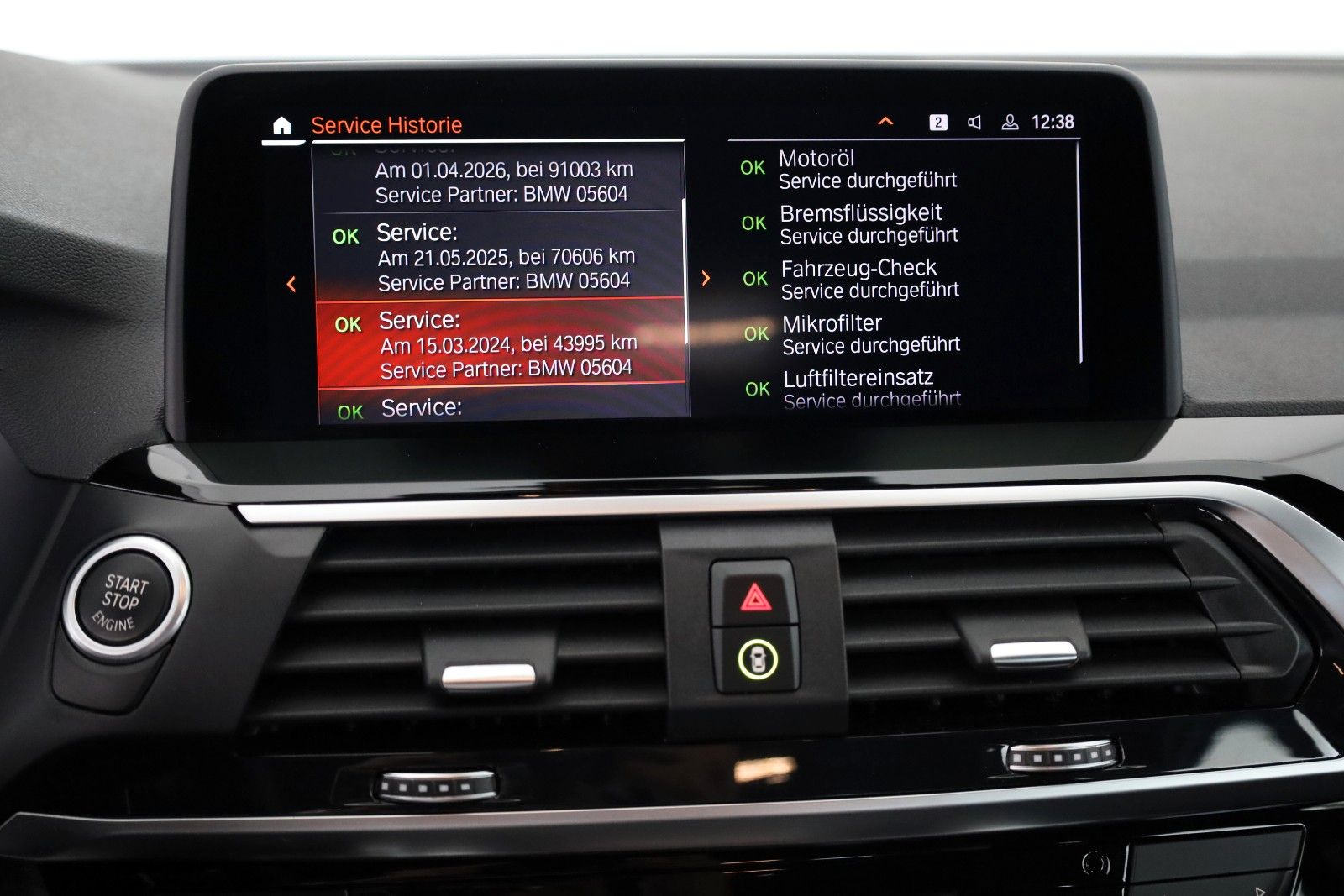 Fahrzeugabbildung BMW X4 xDrive 20 d xLine,Leder,Navi,LED,SH,Kamera