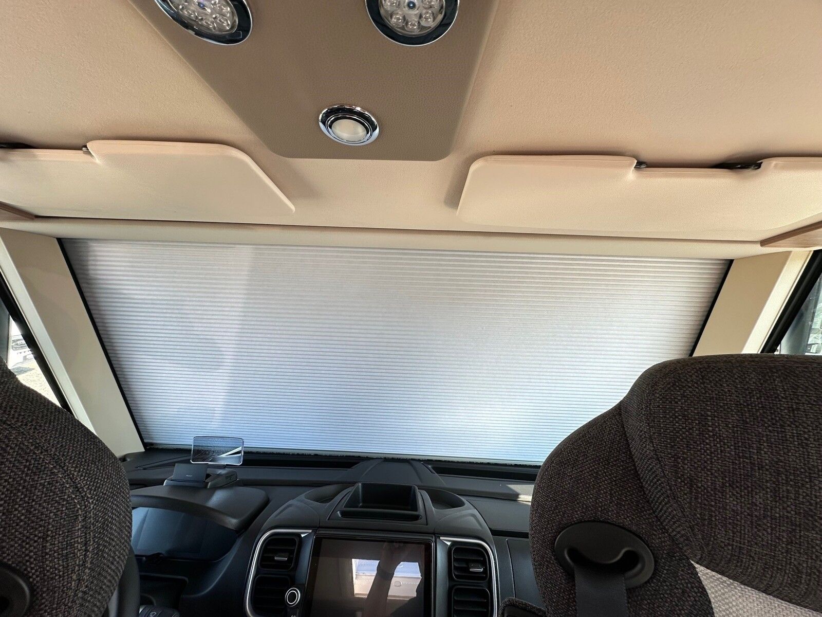 Fahrzeugabbildung Weinsberg CaraCore 650 MEG AGUTI Exklusiv Combi E Lithium