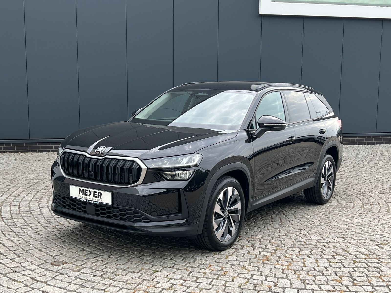 Fahrzeugabbildung SKODA Kodiaq Selection 2.0 TDI DSG *AHK, Kamera, Navi*