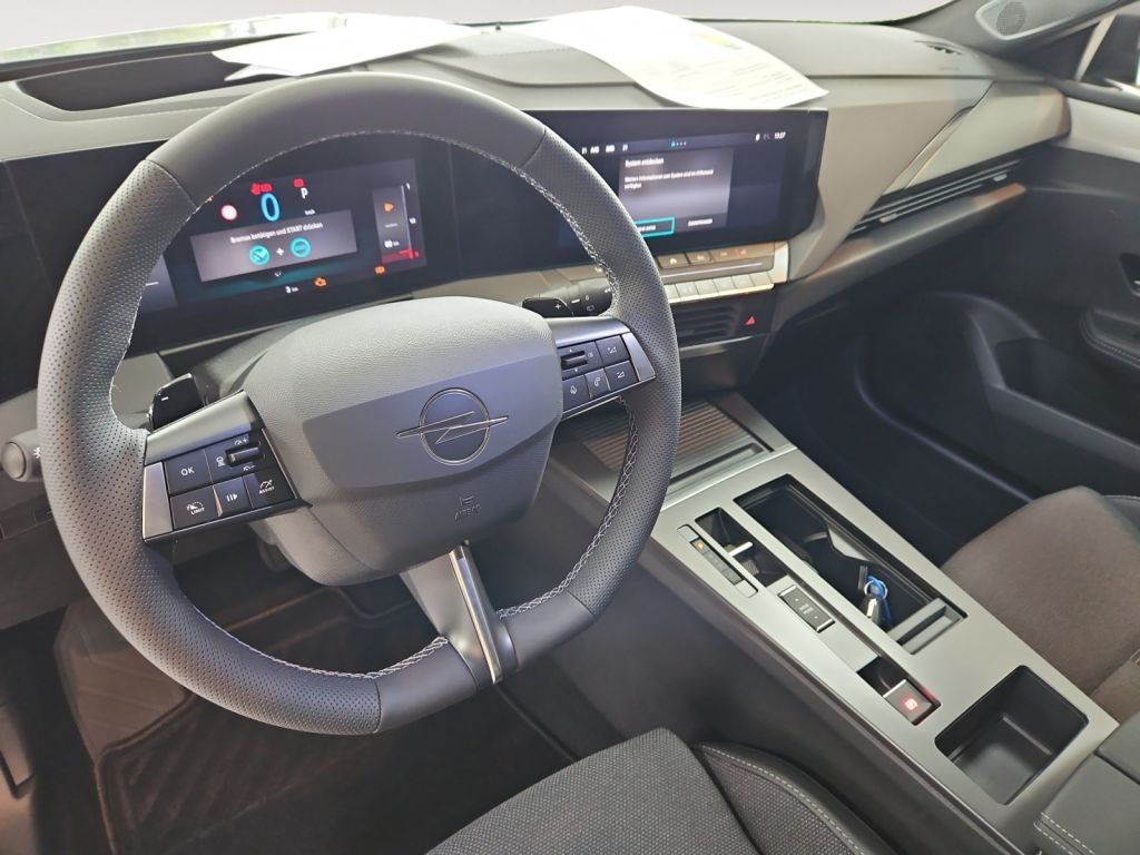 Fahrzeugabbildung Opel Astra Hybrid 107 kW Ultimate (L)