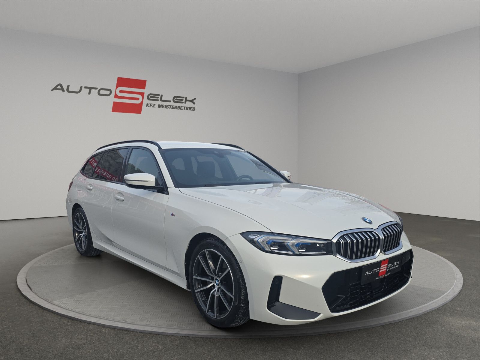 Fahrzeugabbildung BMW Touring 320i M-SPORT LC.PRO ACC ,Hifi,Carplay