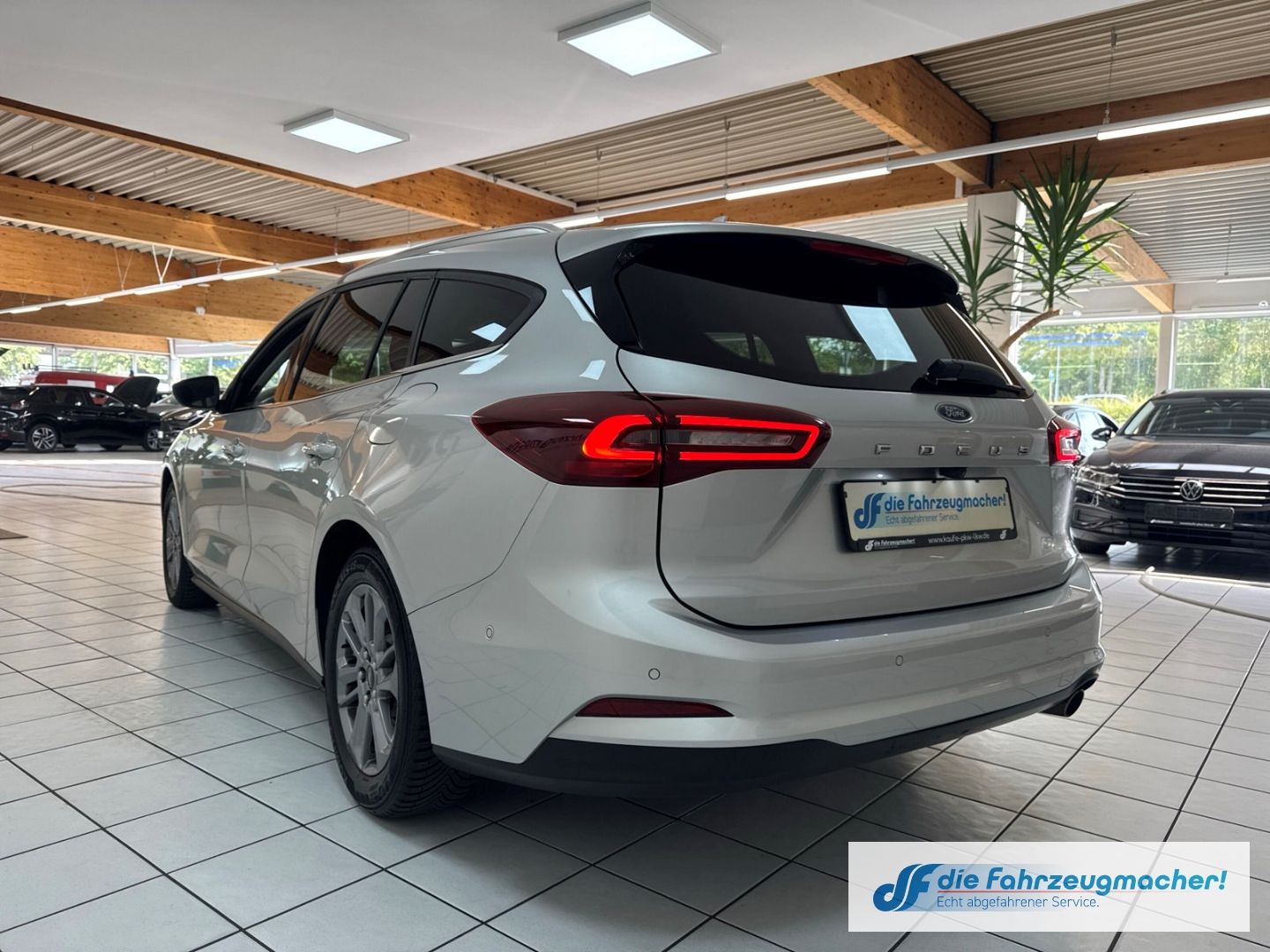 Fahrzeugabbildung Ford Focus Turnier Titanium X Sportpaket AHK-abnehmba