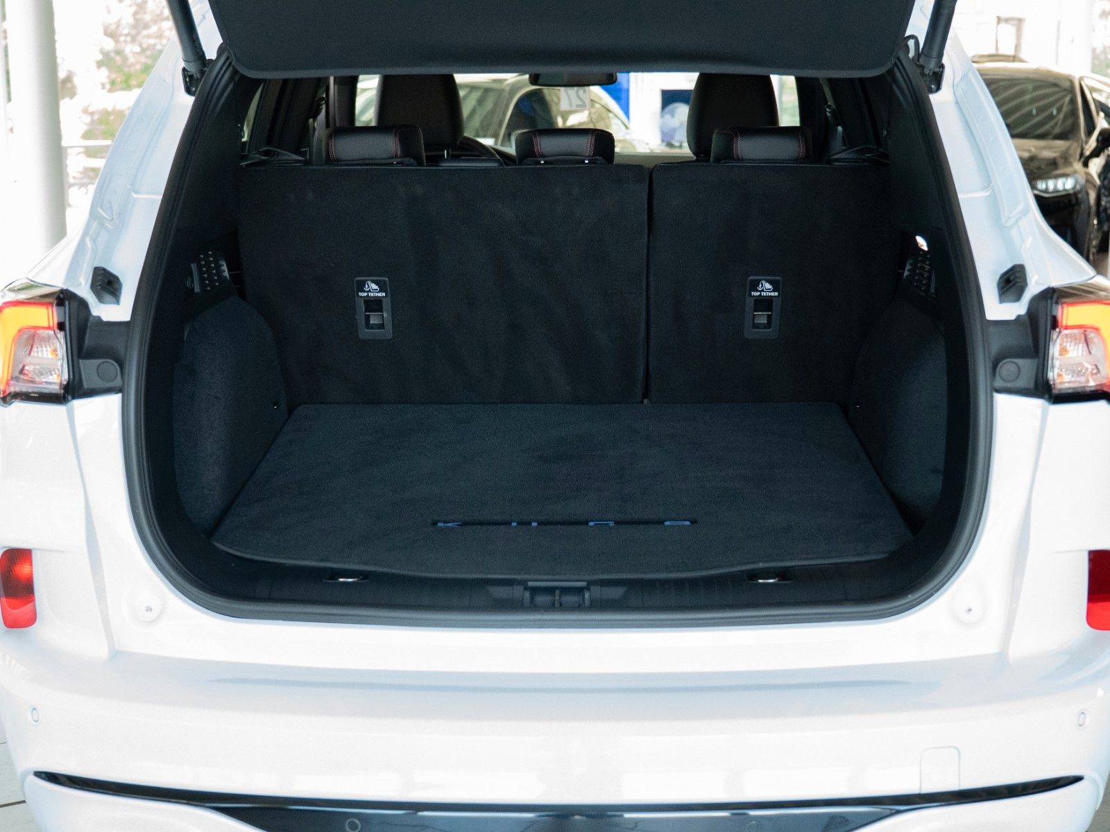 Fahrzeugabbildung Ford Kuga PHEV ST-Line X AUTOM./WINTER-P./B&O