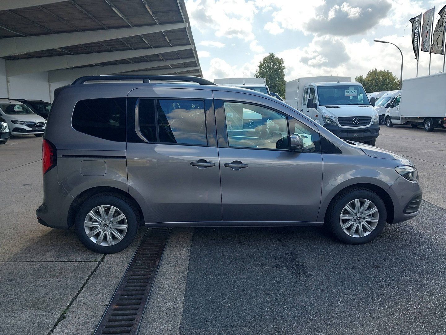Fahrzeugabbildung Mercedes-Benz T 180d Progr AHK Navi-/Park/TechnikPkt LED KeyGo