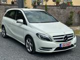 Mercedes-Benz B 180 Sport Bi Xenon Teilleder Service Neu! Top - gebrauchte Mercedes-Benz B 180 aus dem Jahr 2013