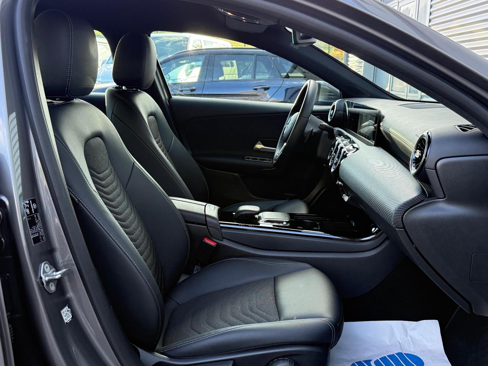 Mercedes-Benz A-Class d Advanced Aut LED SHZ Navi Kamera T-Leder, миниатюра 28