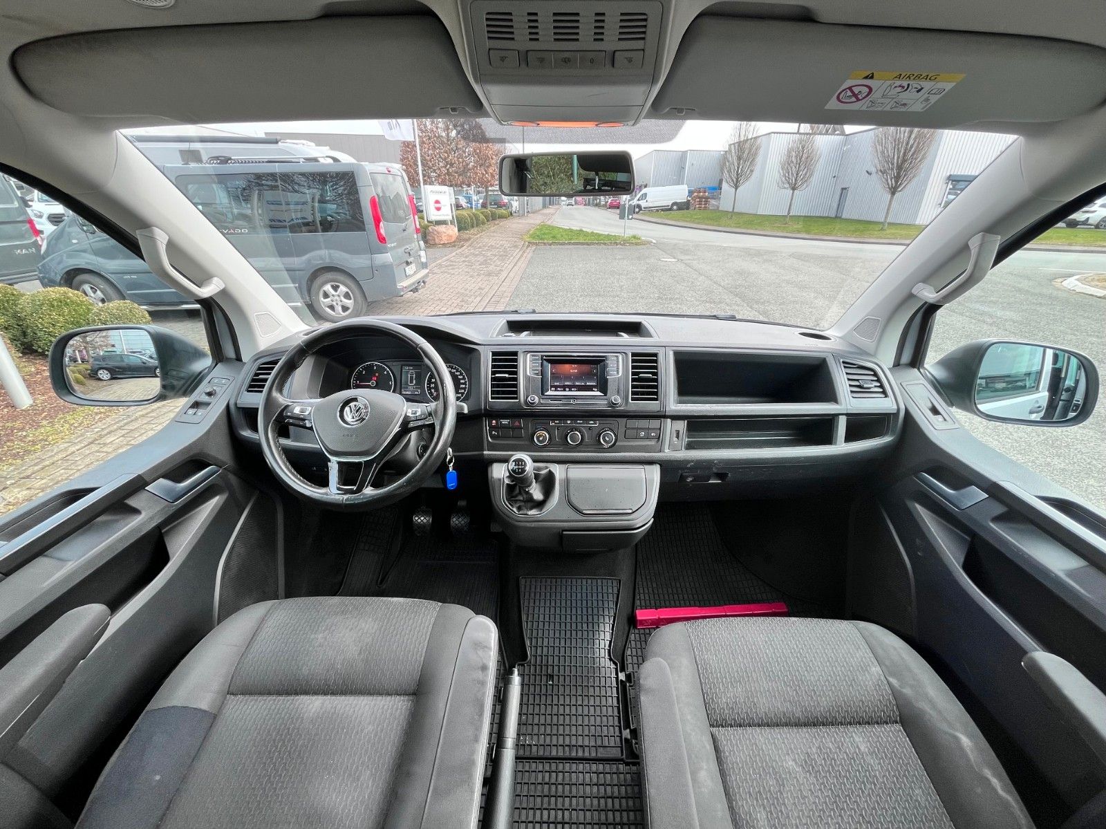Fahrzeugabbildung Volkswagen T6 Multivan Trendline