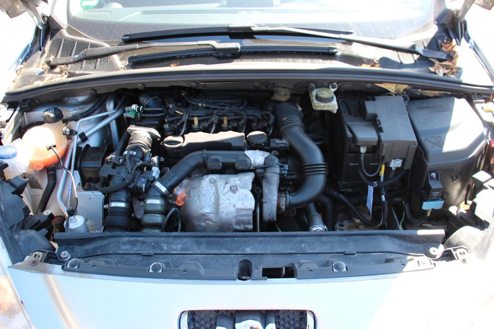 Peugeot 308 2010 — photo 15