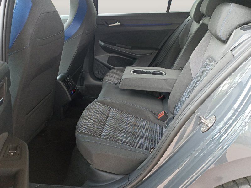 Fahrzeugansicht 17 Fahrzeugabbildung Volkswagen Golf VIII 1.5 eHybrid GTE DSG