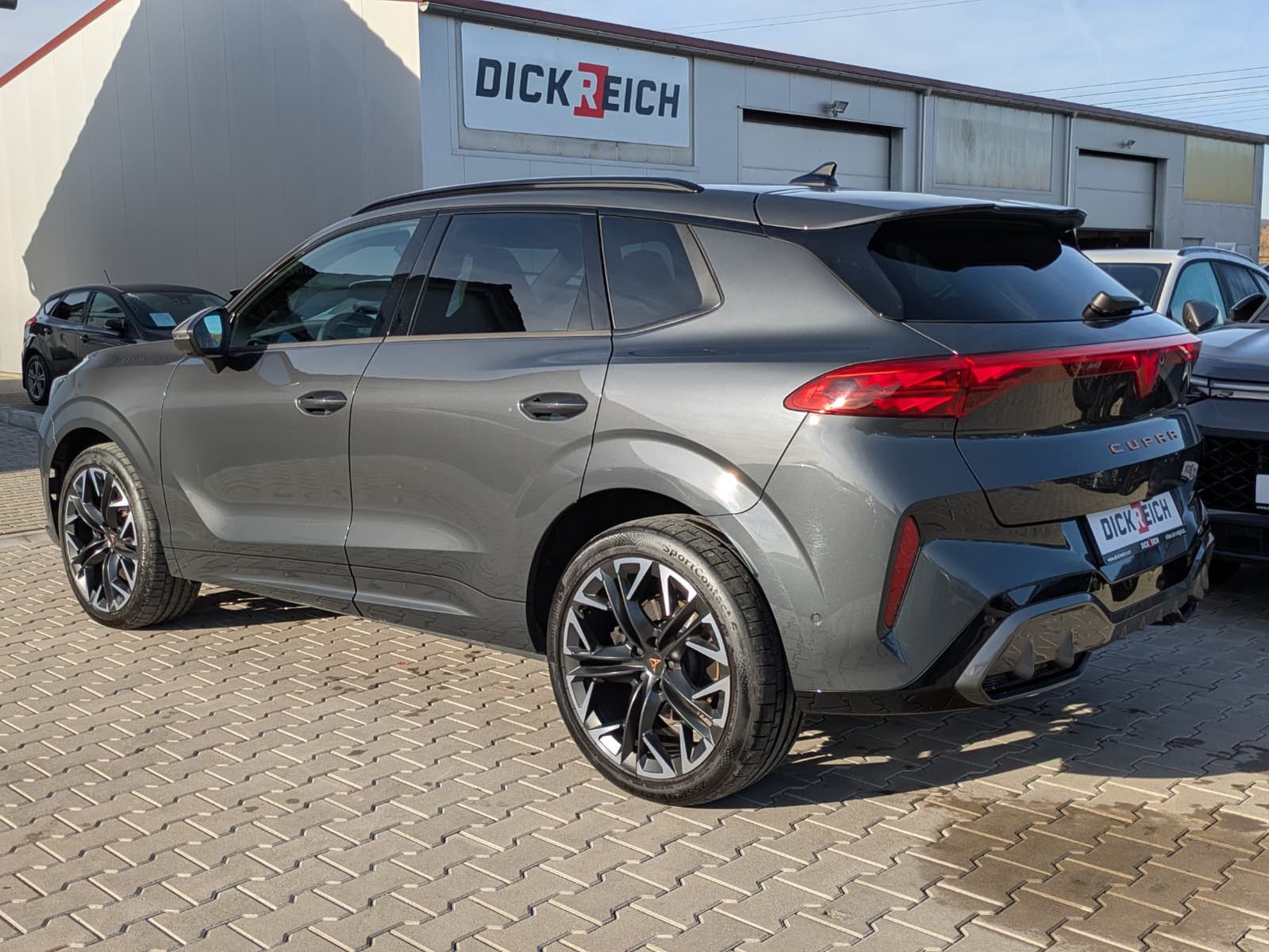 Fahrzeugabbildung CUPRA Terramar 2.0 TSI 4D VZ HUD*MATRIX*PANO*DCC*20"