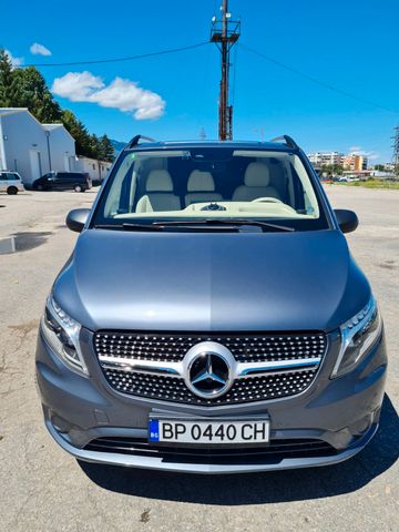 Mercedes-Benz 4X4 Vito VIP Performance interior 