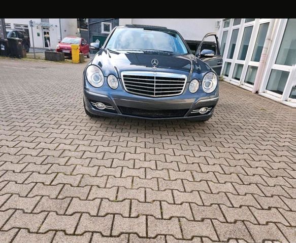 Mercedes-Benz Mercedes Benz E 230 W211