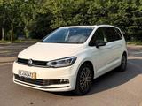 Volkswagen Touran Highline BMT/Start-Stopp