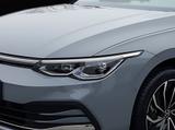 Volkswagen Golf MOVE 1.0 l TSI OP 6-Gang ACC ParkAss. FLA - Volkswagen Golf mit Benzin-Antrieb: 1.6