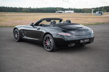 صورة 9 لـ 2014 Mercedes-BENZ SLS AMG