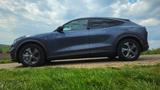 Ford Mustang Mach-E 75 kWh - - Ford Mustang Mach-E mit Panoramadach